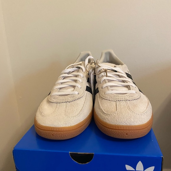 Womens Adidas Spezial Cream and Black Sneakers Sz 12 - Picture 3 of 7